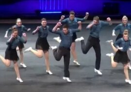 Zsynchronizowany taniec po prostu podbił sieć