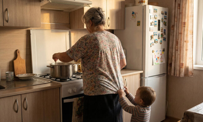 Pilnuję wnuków od poniedziałku do piątku, bo synowa pracuje na zmiany. Kiedy powiedziałam, że chcę w wakacje pojechać do sanatorium, syn odpowiedział: "Mamo, to nie jest dobry moment. Może za rok". Tak mówi od trzech lat
