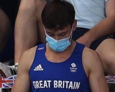 Mistrz olimpijski zasłynął z robienia na drutach na trybunie