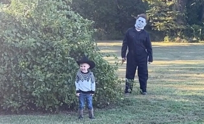 Rodzice postanowili przestraszyć swojego syna w Halloween, ale to co on zrobił zaskoczyło cały Internet