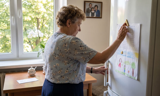 Syn od wiosny pożycza ode mnie "do pierwszego" - "ledwo ciągniemy, mamo". W niedzielę pod kościołem jego teściowa podziękowała mi, że wychowałam "takiego dobrego syna": dzieci zafundowały im tydzień w Egipcie