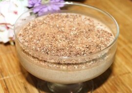 Kremowy deser z rjażenki i kakao. Wychodzi bardzo delikatny i szybko się gotuje