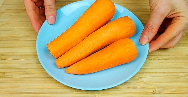 Jak szybko pokroić marchewkę po kareańsku bez specjalnej tarki? Zobacz