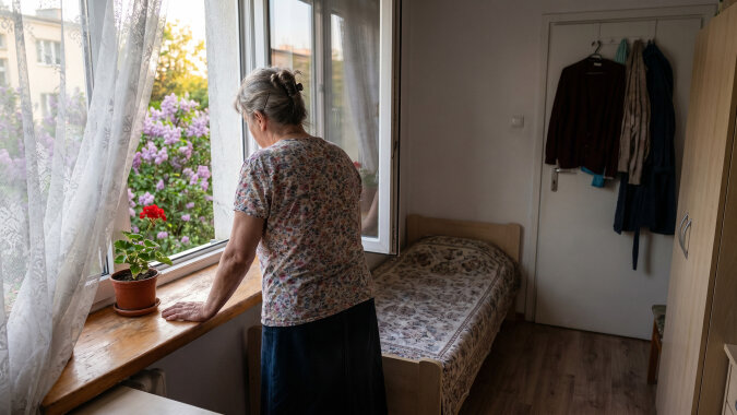 Syn wrócił do mnie "na miesiąc" po rozwodzie. Minęły dwa lata. Zajął większy pokój, sprowadził nową partnerkę, a kiedy nieśmiało wspomniałam o rachunkach za prąd, powiedział: "Mamo, przecież ci pomagam - jesteś dzięki mnie nie sama"