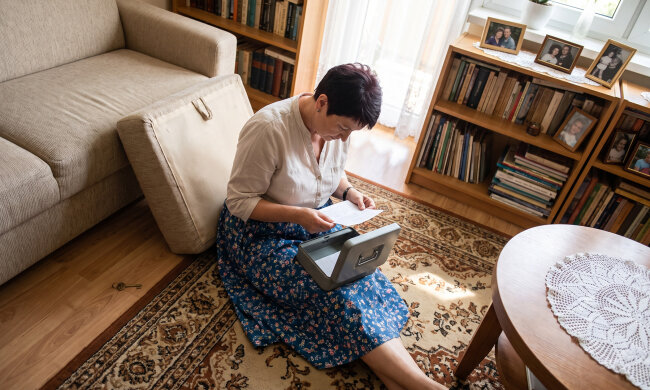 Tydzień przed śmiercią mama wsunęła mi do torebki mały kluczyk - "schowaj i nikomu". Nie zdążyłam zapytać, od czego jest. Od pogrzebu brat pytał już trzy razy, czy mama "czegoś mi nie dawała"