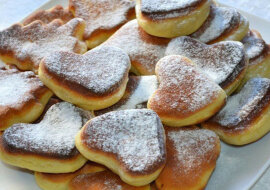 Przewiewne i delikatne placuszki „Maluszki”. Szybkie i smaczne wypieki
