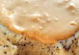 Zapiekanka twarogowa z makiem: 10 minut i mnóstwo przyjemności