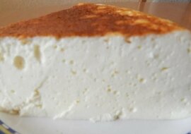 Przepis na doskonałą zapiekankę twarogową. Okazuje się, że mąka i kasza manna wcale nie są potrzebne