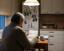 Córka wzięła telefon na mój dowód - "bo jej nie dadzą, ma złą historię w BIK". Miał być jeden telefon. Wczoraj przyszło pismo o trzech niespłaconych ratach za sprzęt, o którym pierwszy raz słyszę