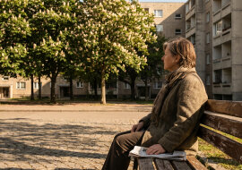 Sprzedałam działkę po rodzicach i podzieliłam pieniądze równo między troje dzieci. Dwa miesiące później syn powiedział, że siostra dostała więcej, bo ja jej "na pewno coś dołożyłam po cichu"