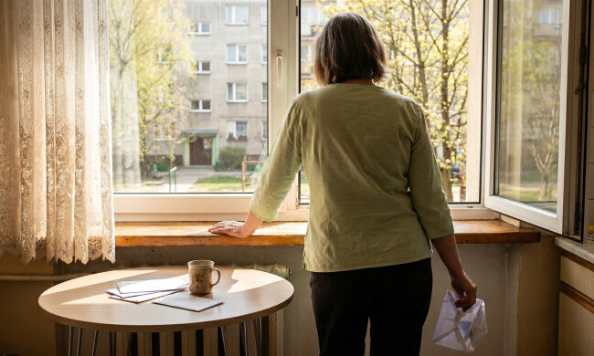 Mąż brał pożyczki w trzech firmach - dowiedziałam się, kiedy zaczęli dzwonić do sąsiadów. Listonosz przynosił koperty z czerwonymi napisami, a mąż mówił, że to reklamy. Łączny dług - siedemdziesiąt tysięcy
