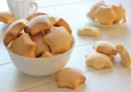 Śmietanowe ciasteczka do herbaty. Delikatne i kruche