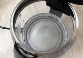 Najłatwiejszy i najtańszy sposób na usunięcie kamienia z czajnika