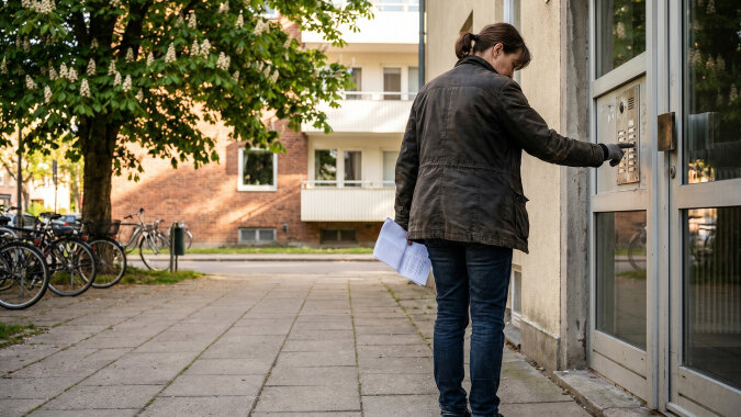Zrezygnowałam z pracy, żeby opiekować się chorym ojcem. Robiłam to trzy lata - codziennie, sama. Kiedy ojciec zmarł, brat przyjechał z notariuszem i testamentem, o którym nic nie wiedziałam
