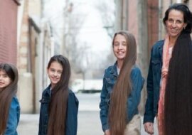 Oto jak wygląda mama i jej córki, które nigdy nie strzygły włosów