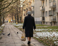 Po rozwodzie córki zaproponowałam, żeby zamieszkała u mnie z dzieckiem. Zgodziła się. Po roku zaczęła mówić znajomym, że "musi się mną opiekować, bo sama sobie nie radzę"