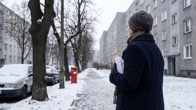 Mąż zmarł, a ja dalej dostawałam jego pocztę. W grudniu przyszła kartka świąteczna z Gdańska, podpisana "Twoja Hania i nasze wnuki"