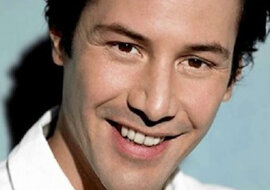 Reevesa, który zapuścił siwą brodę, pomylono z żebrakiem