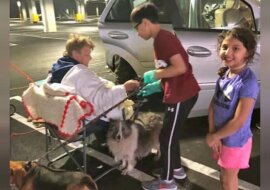 Ta kobieta straciła dom i pieniądze z powodu drogiego leczenia. Zobacz co zrobili dla niej zaniepokojeni sąsiedzi