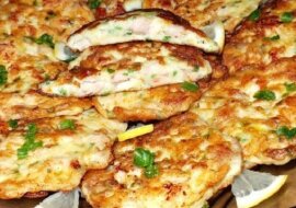 Kotlety drobiowe po francusku. Są bardzo smaczne, delikatne i soczyste