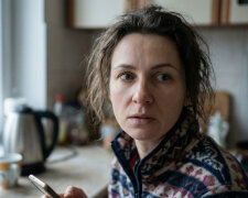 Dostałam z nieznanego numeru jedno zdjęcie. Bez podpisu. Tylko jego zegarek na czyjejś szafce nocnej i godzina 03:12