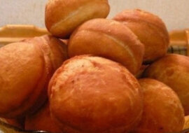 Przepyszne pączki jak z piekarni. Smak dzieciństwa