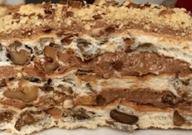 Domowy tort królewski z kremem. Palce lizać