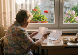 Syn poprosił, żebym podpisała jeden papier w banku - "tylko formalność". Dwa lata później listonosz przyniósł mi wezwanie do zapłaty na kwotę, której nie byłam w stanie nawet wymówić