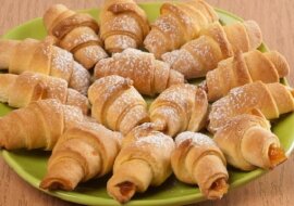 Drożdżowe rogaliki z jabłkami. Piękne i pyszne