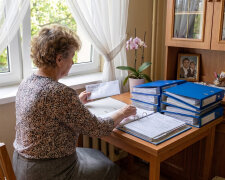 Odchodząc w 2011 roku, mąż zostawił mi mieszkanie z kredytem we frankach i powiedział: "Radź sobie, jesteś mądra". Piętnaście lat spłacałam raty, sześć z nich na dwóch etatach. We wrześniu przyszedł z sądu odpis jego wniosku o podział majątku