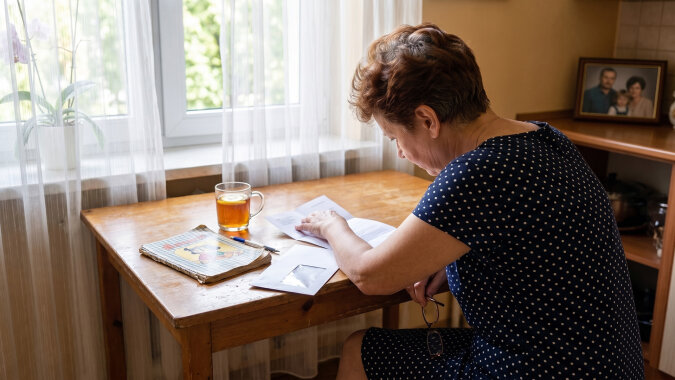 Mieszkanie po mamie w Sosnowcu sprzedawał brat, na moje pełnomocnictwo. Przelał mi sto sześć tysięcy, połowę. W czerwcu przyszło pismo, że według aktu notarialnego moja połowa to sto czterdzieści pięć tysięcy