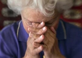 "Mam 53 lata, a moja mama ma 80 lat": Jak to jest mieszkać ze starszą matką