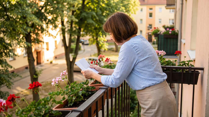 Siostra powtarzała, żebym nie dzwoniła do mamy - "tylko ją mylisz, potem pół nocy nie śpi". Na stypie sąsiadka powiedziała, że mama co niedzielę po mszy siadała przy telefonie i czekała, aż zadzwonię