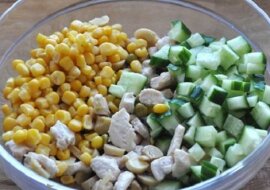 Mogłabym ją jeść codziennie. Sycąca sałatka z ogórków