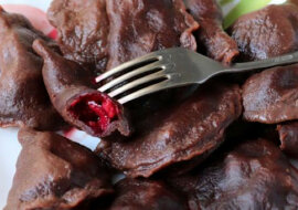 Ulubione danie mojej rodziny - czekoladowe pierogi z wiśniami