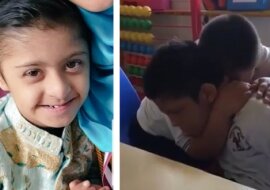 Szkolny kolega z zespołem Downa pociesza autystycznego chłopca. To wszystko nagrał ich nauczyciel