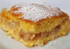 Placek z jabłkami. Dzieci go uwielbiają
