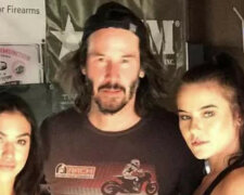 Keanu Reeves nigdy nie dotyka ludzi, z którymi robi zdjęcia