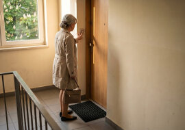 Kupiłam wnuczce pianino, bo marzyła o lekcjach muzyki. Przez rok woziłam ją na zajęcia w każdy wtorek. W czerwcu synowa sprzedała pianino bo "zajmowało miejsce w pokoju"