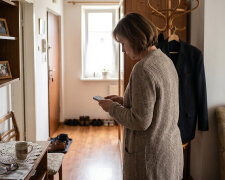 Mąż miał drugi telefon. Znalazłam go przypadkiem, kiedy szukałam kluczy w kieszeni jego starej kurtki. Nie był wyłączony - cały czas przychodziły wiadomości