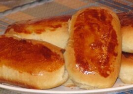 Pierożki z ziemniakami z ciasta drożdżowego. Wychodzą puszyste, miękkie i aromatyczne