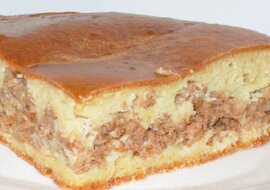 Najprostszy placek z mięsem bez większego zamieszania