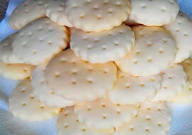 Proste ciasteczka. Delikatne, porowate i przewiewne