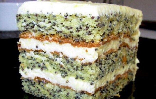 Ciasto z makiem „Królowa Estera”. Jest to lekki, przewiewny oraz niesamowity deser