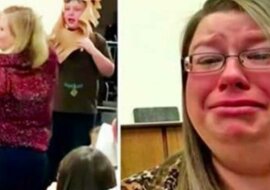 Mama przyszła na szkolny występ. Gdy nadchodzi kolej jej synka, nauczyciel wyrywa mu mikrofon