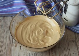 Połączyłam kawę, cukier i wodę, dobrze wszystko wymieszałam. Deser okazał się znakomity