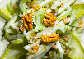 Surówka z selera: zdrowa i bardzo proste w przygotowaniu