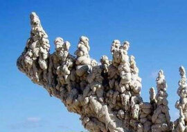 Czy wiesz co się dzieje, gdy piorun uderza w piasek?