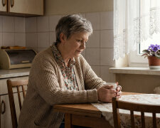 Zięć poprosił, żebym sprzedała działkę i dała im pieniądze na dom. Córka milczała. Zgodziłam się, bo chciałam, żeby wnuki miały ogród