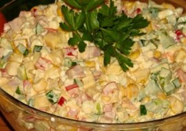 Czas na przepis na lekką i sycącą sałatkę